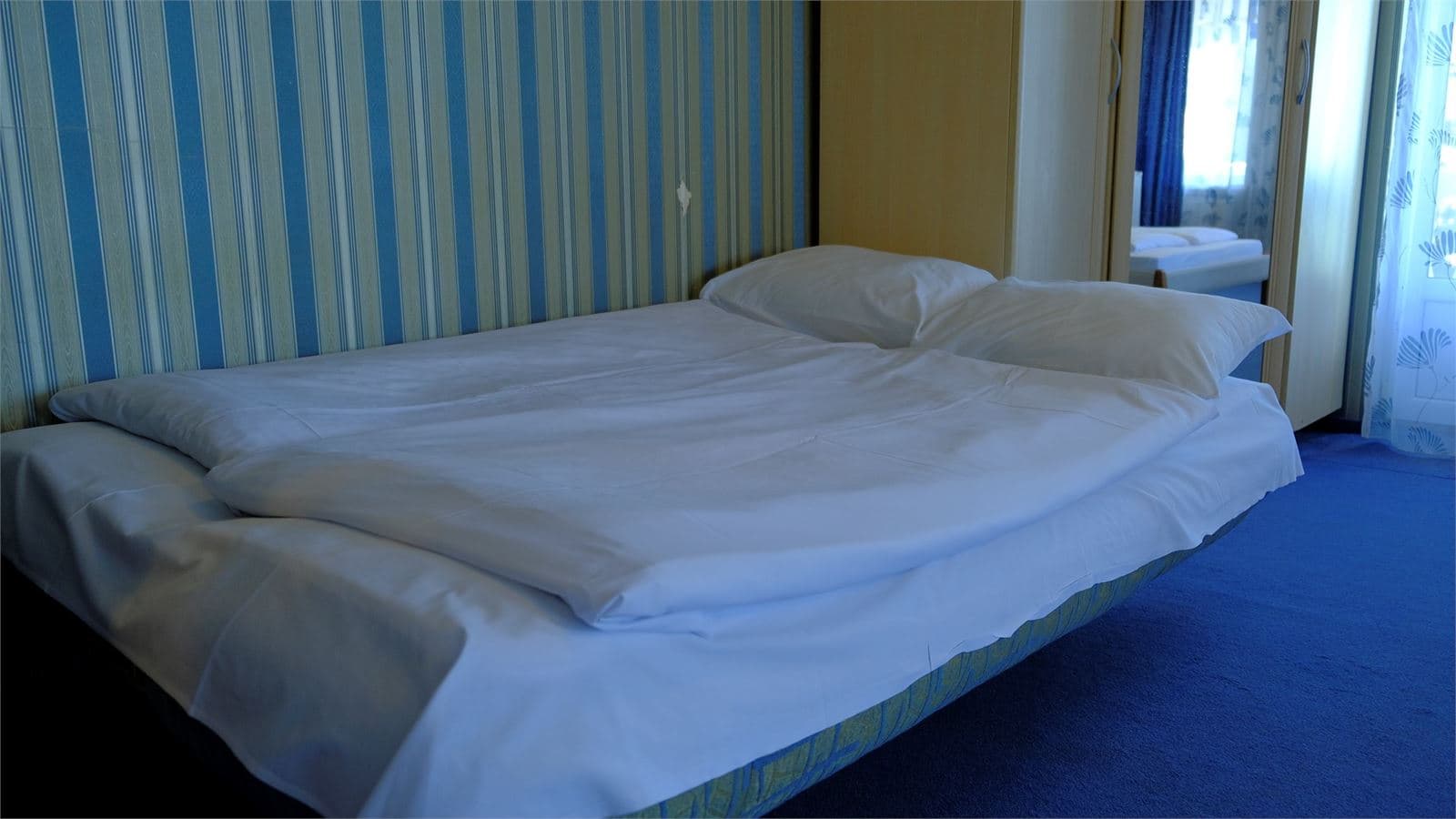 rooms-deluxe-bb