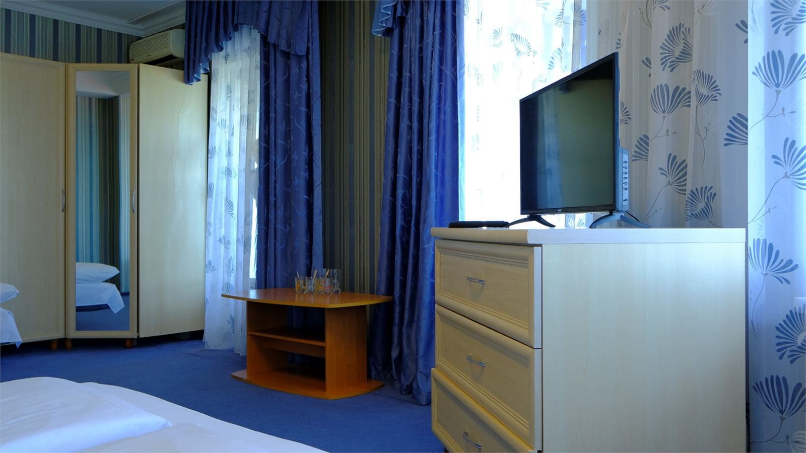 rooms-deluxe-bb