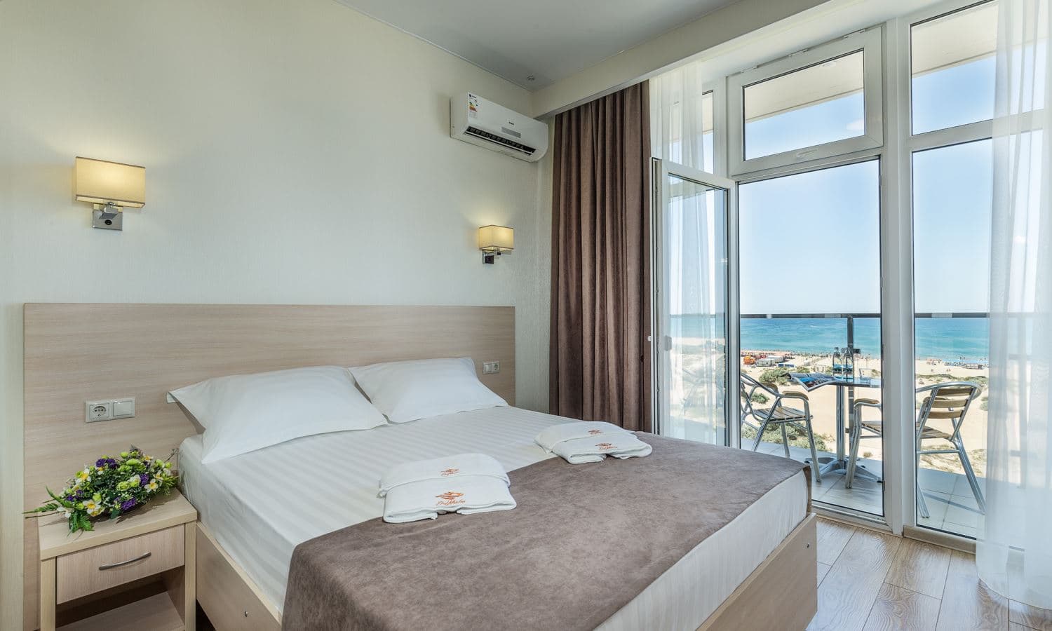 rooms-room-park-view
