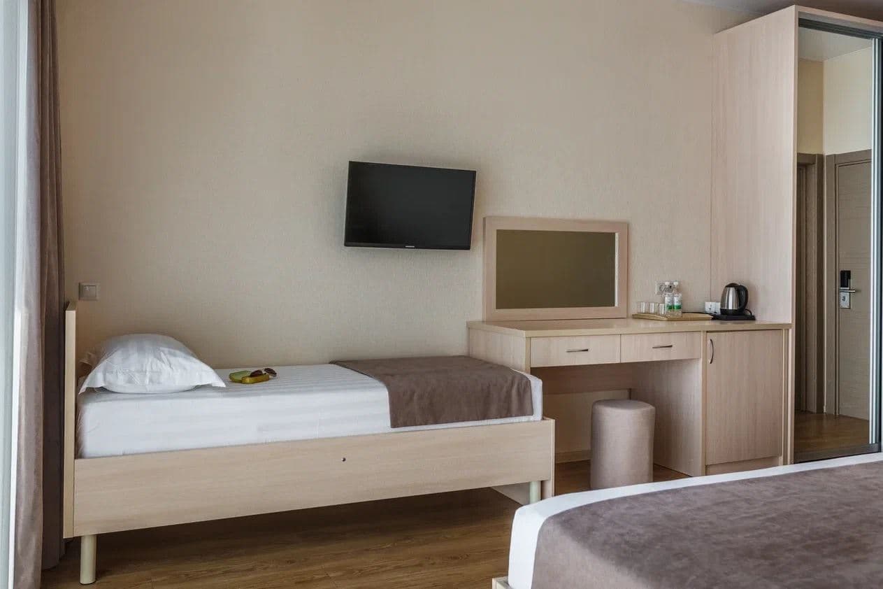 rooms-room-typed