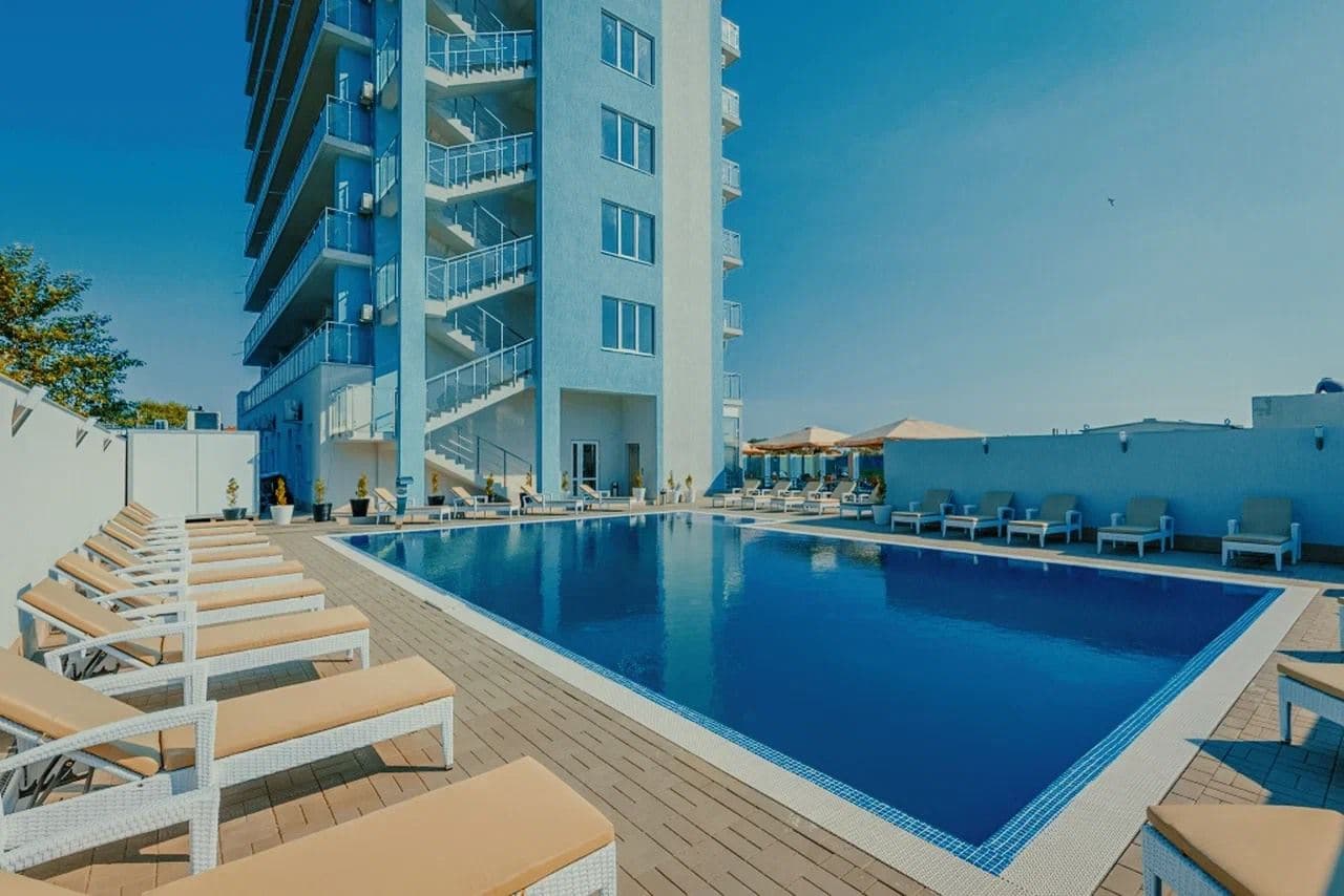 pools-outdoor-pool