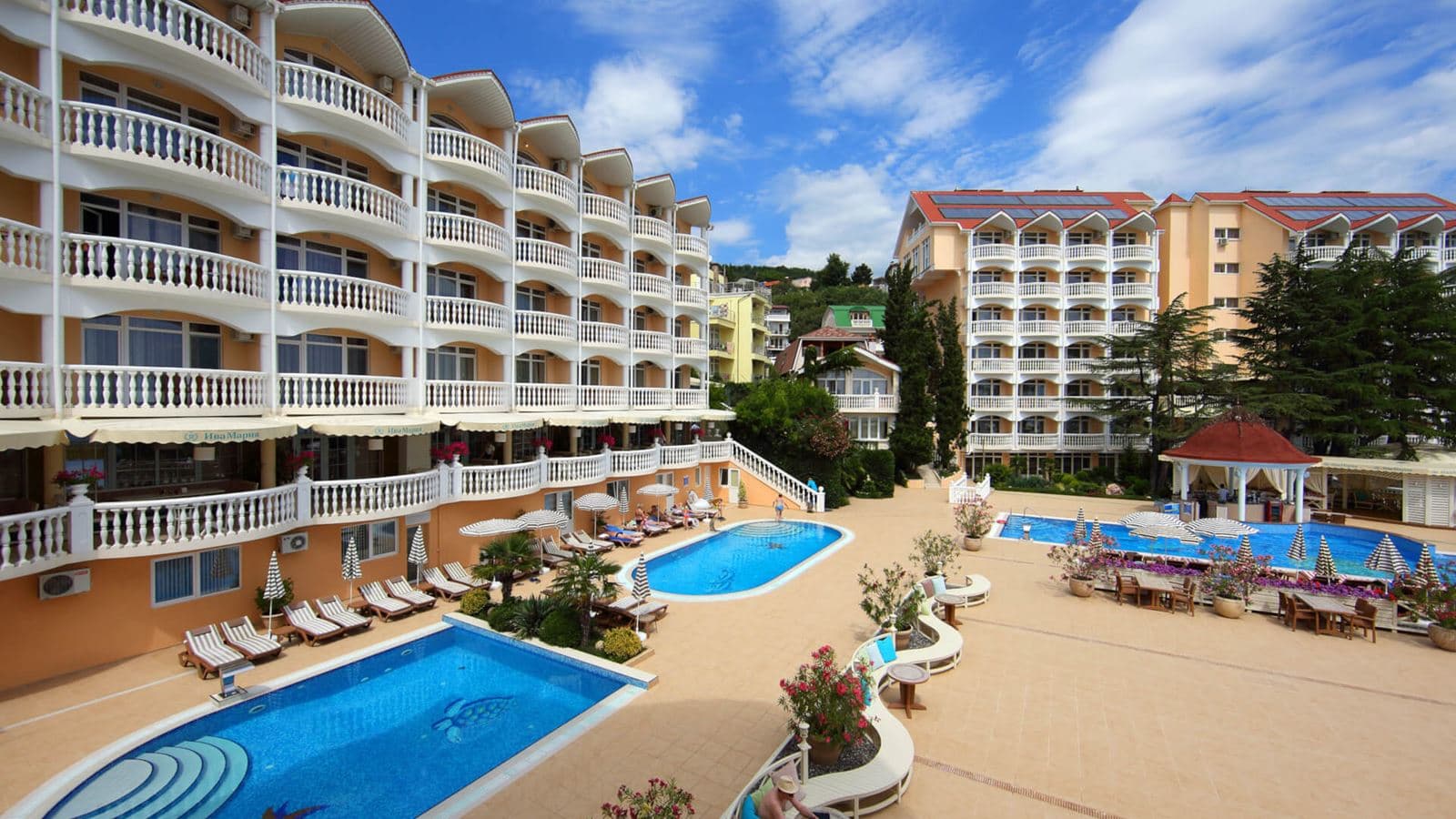 pools-outdoor-pool