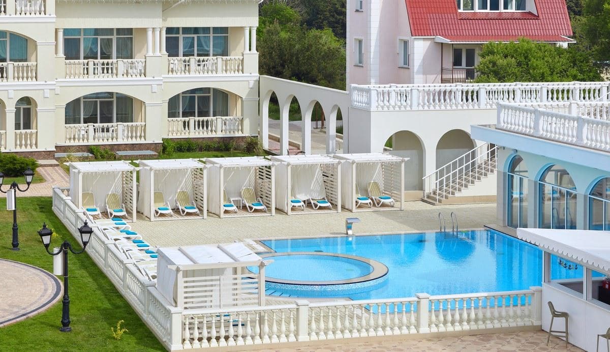 pools-outdoor-pool