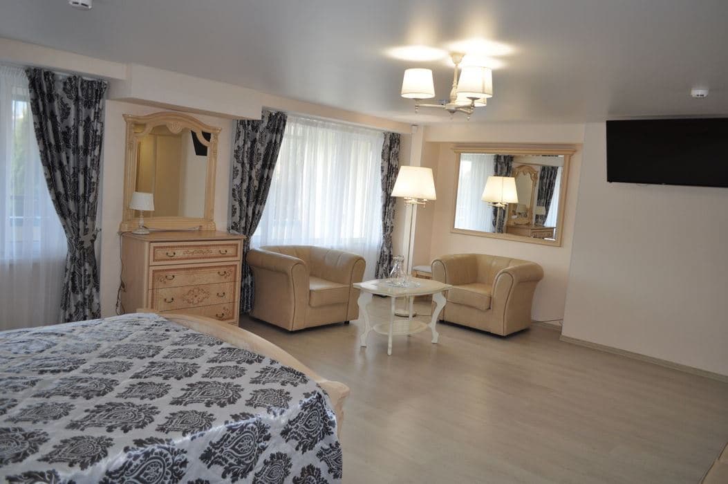 rooms-biznes