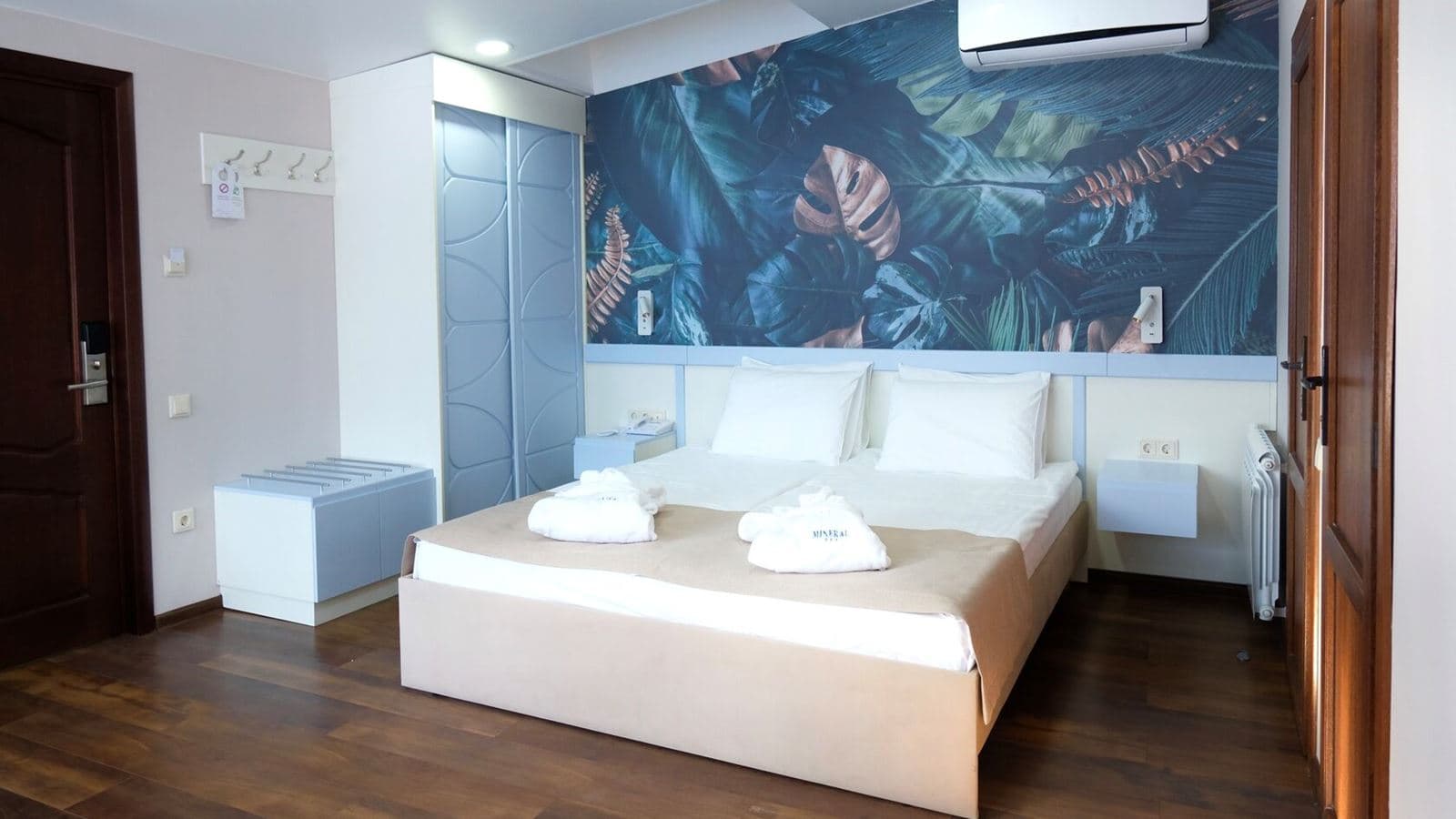 rooms-2bed-attic-+
