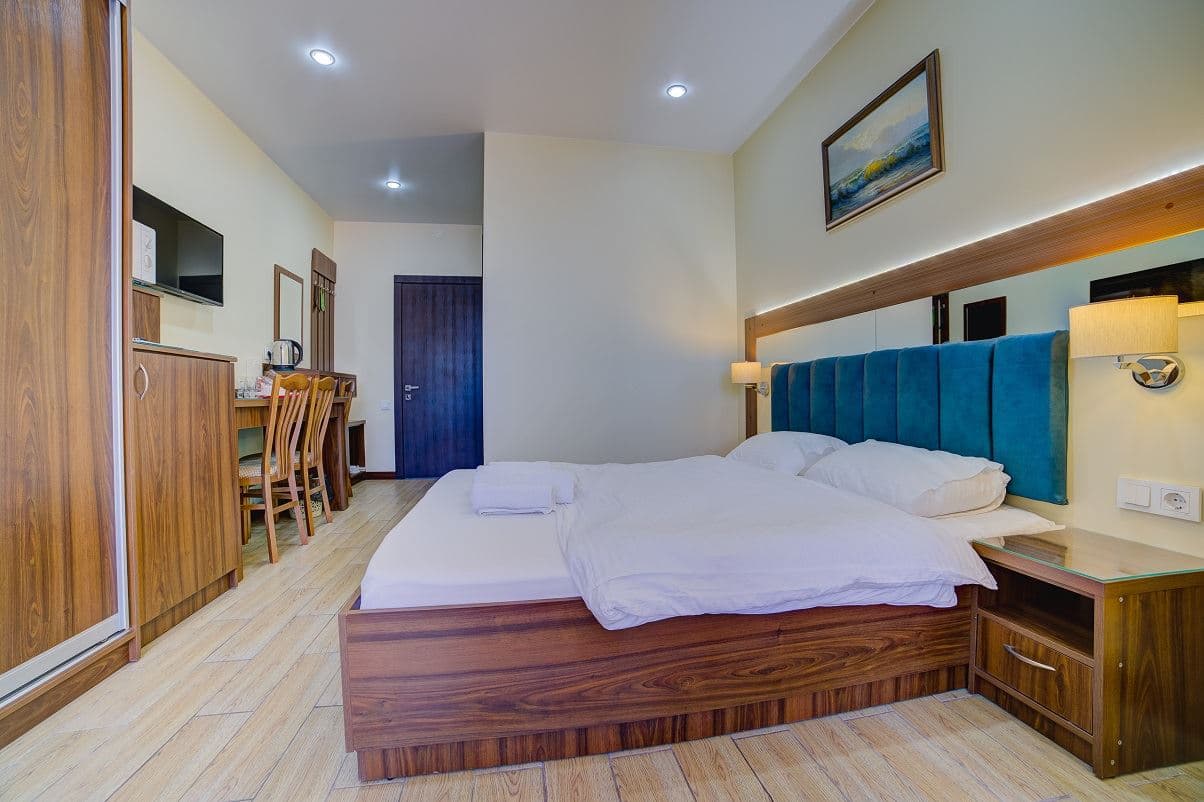 rooms-family-room