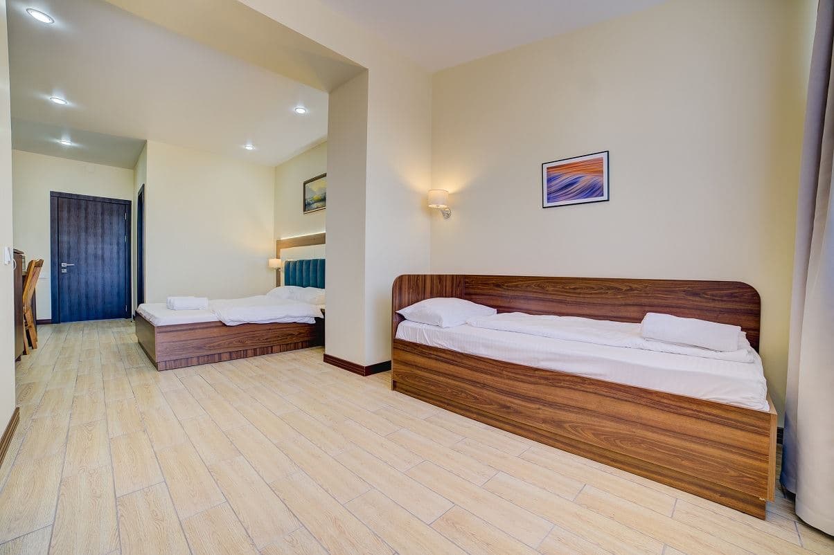 rooms-family-room