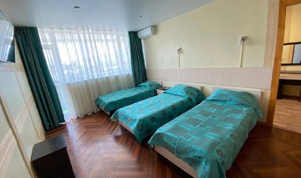 rooms-luxe-family-building-1