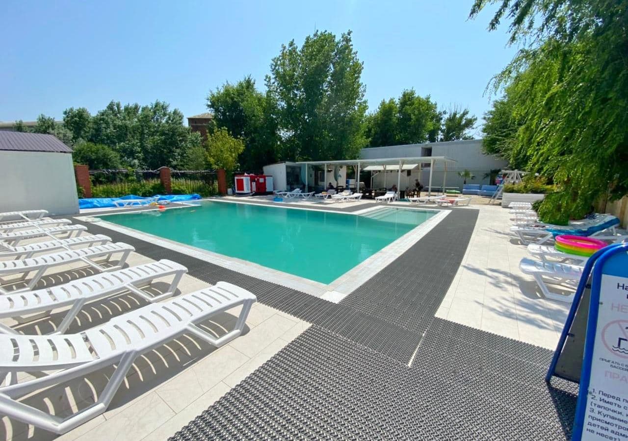 pools-outdoor-pool