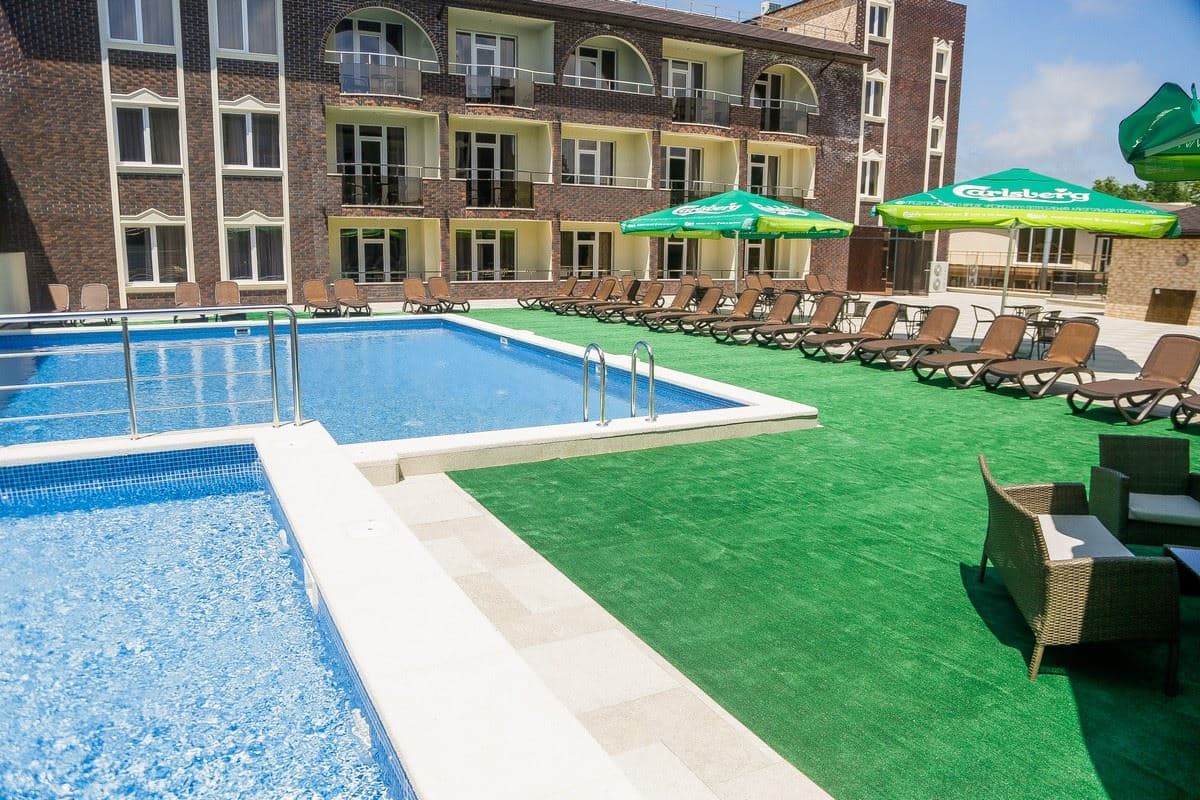 pools-outdoor-pool