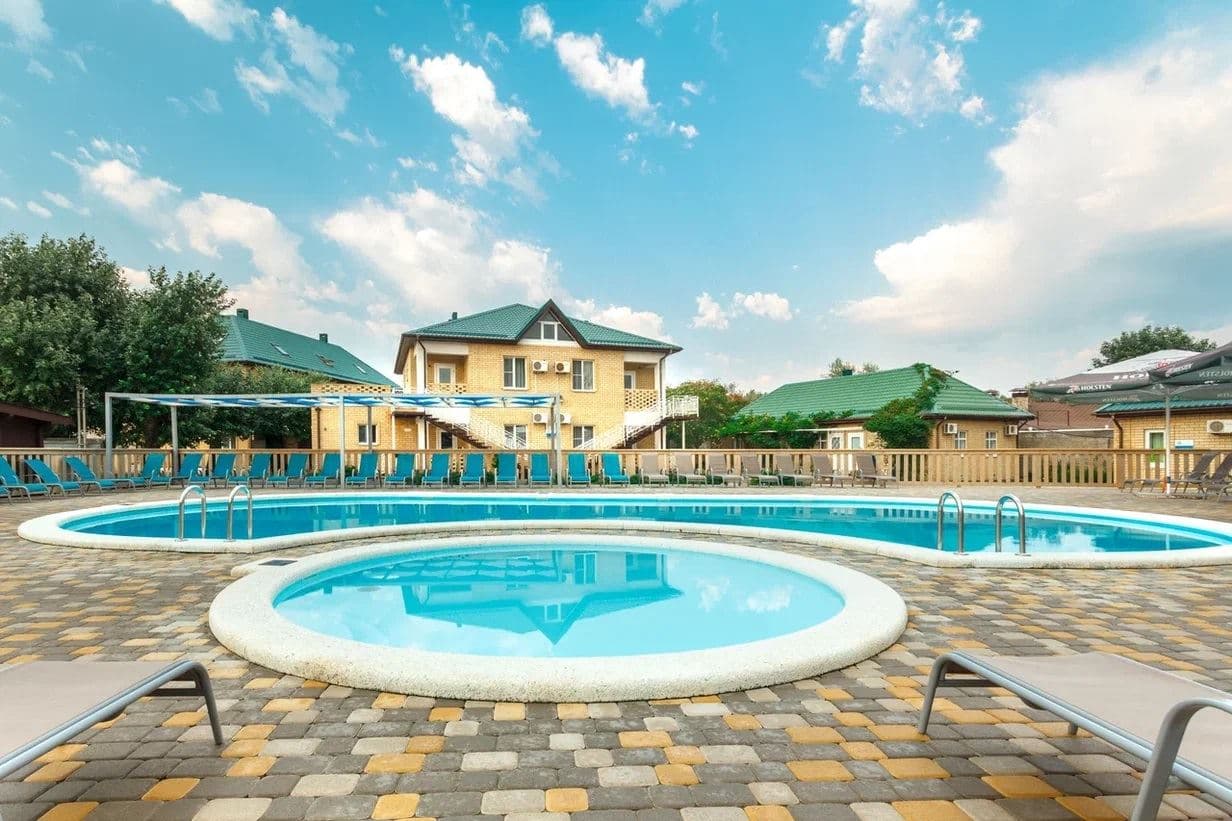 pools-outdoor-pool
