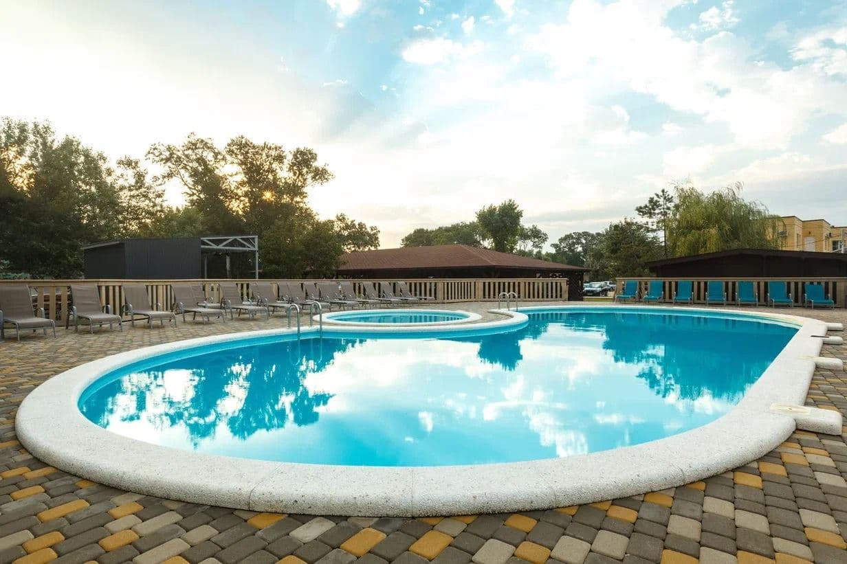 pools-outdoor-pool