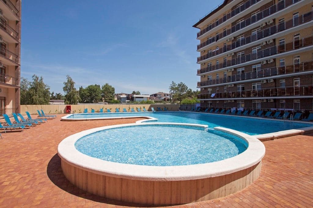 pools-outdoor-pool