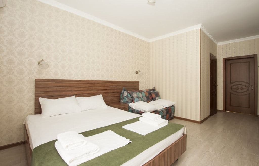 rooms-3bed-room