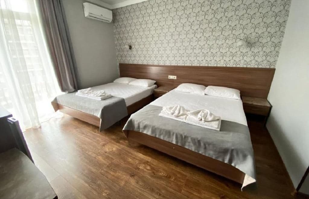 rooms-4bed-room