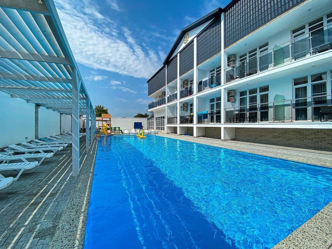 pools-outdoor-pool