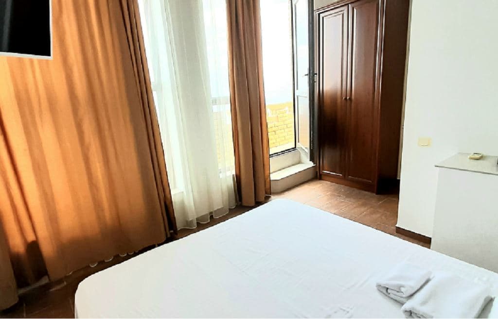 rooms-4bed-3room-2storey-suite-sea-view