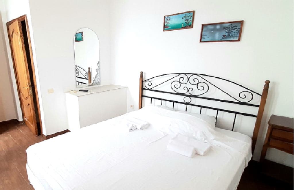 rooms-4bed-3room-2storey-suite-sea-view