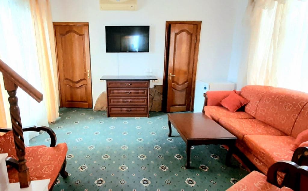 rooms-4bed-3room-2storey-suite-sea-view