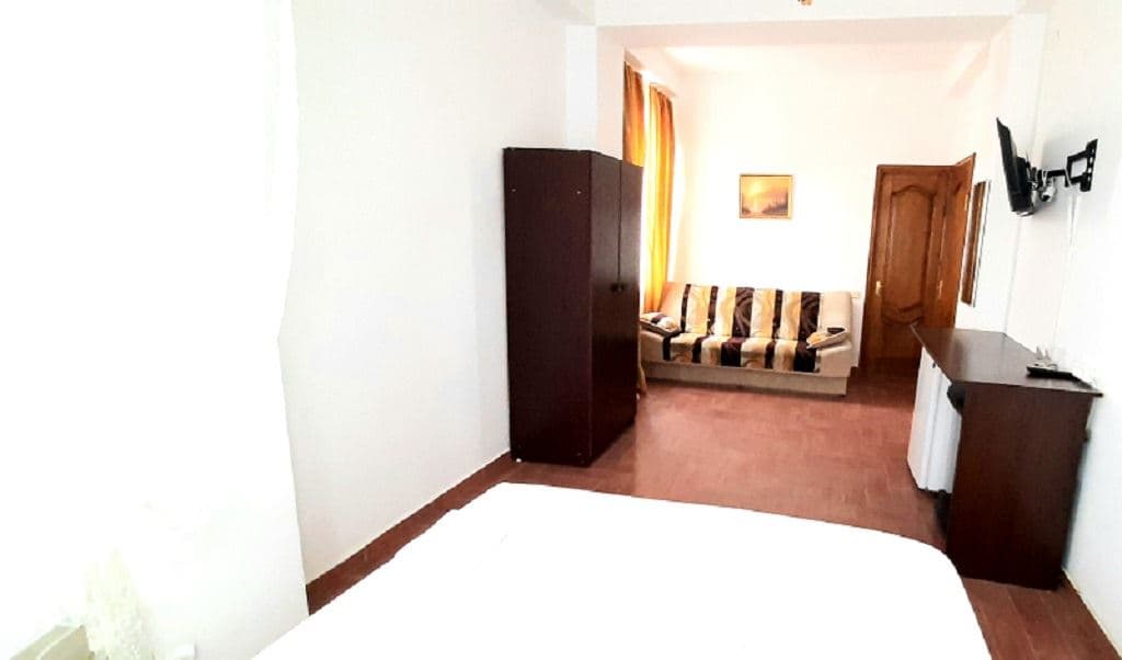rooms-junior-suite-with-balcony-sea-view