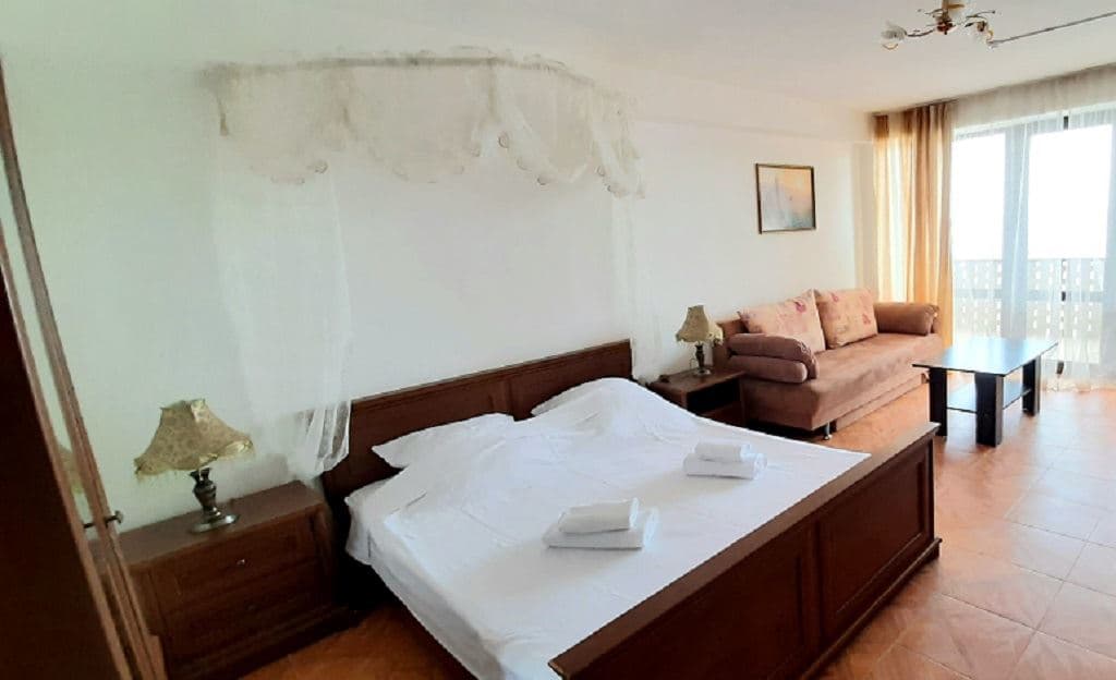 rooms-junior-suite-with-balcony-sea-view