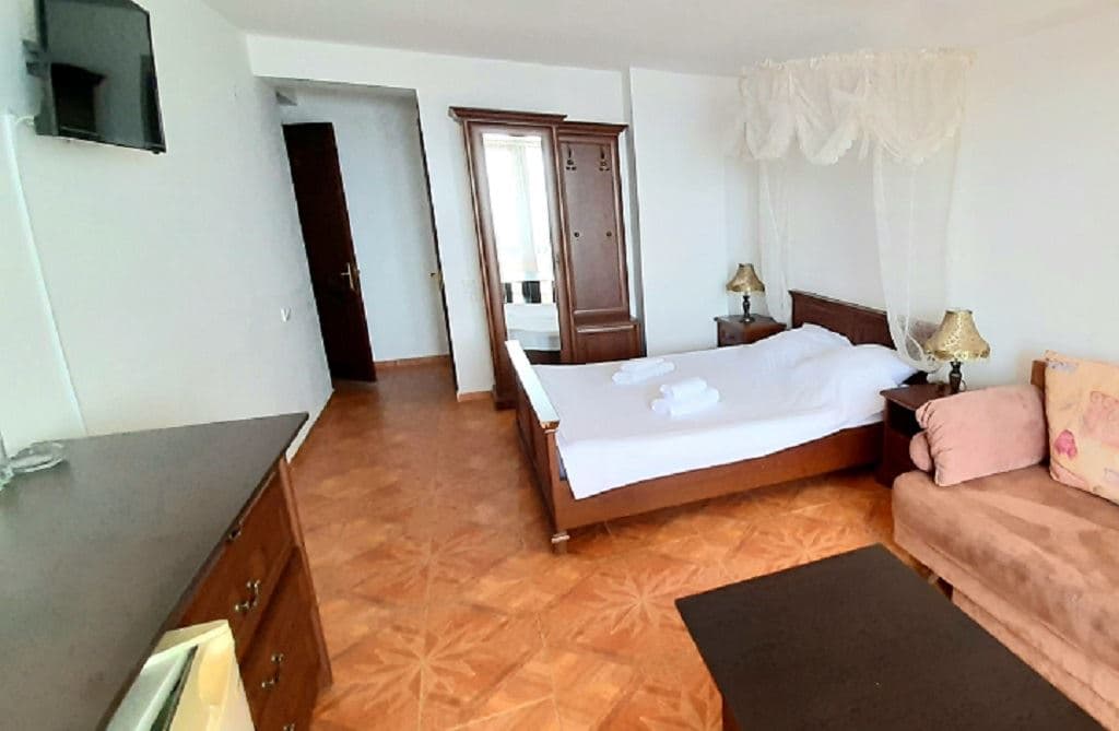 rooms-junior-suite-with-balcony-sea-view