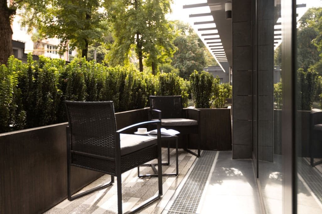 rooms-patio