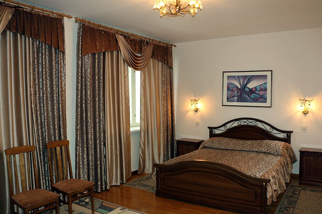 rooms-2room-suite