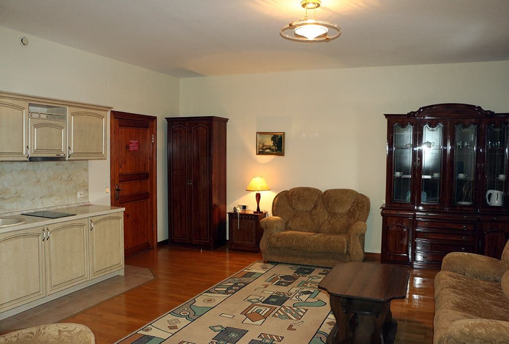 rooms-2room-suite