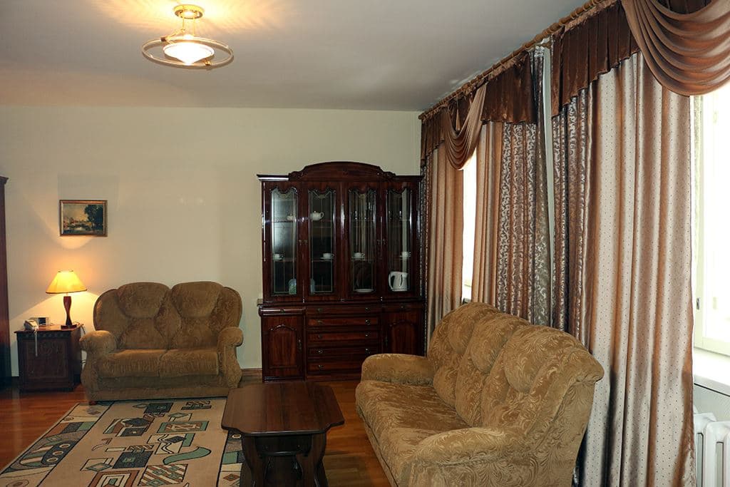 rooms-2room-suite