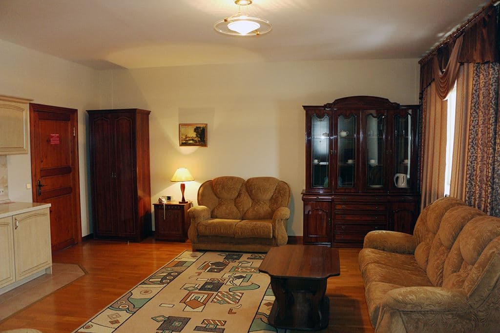 rooms-2room-suite