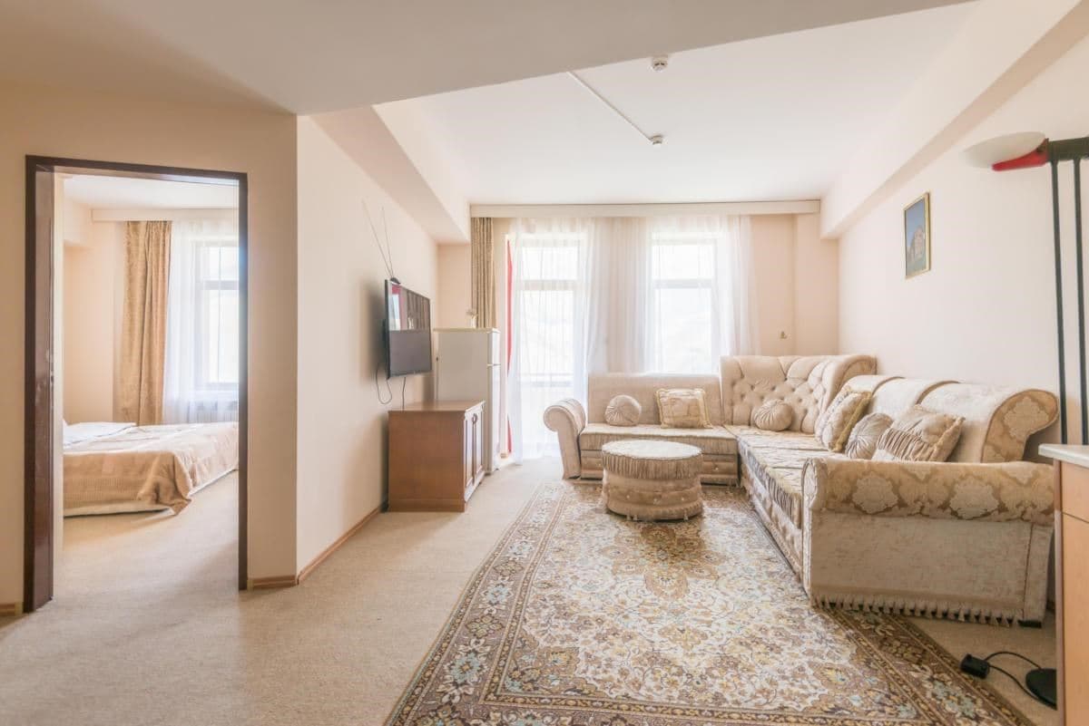 rooms-family-room