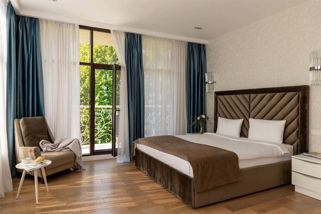 rooms-suite-emerald