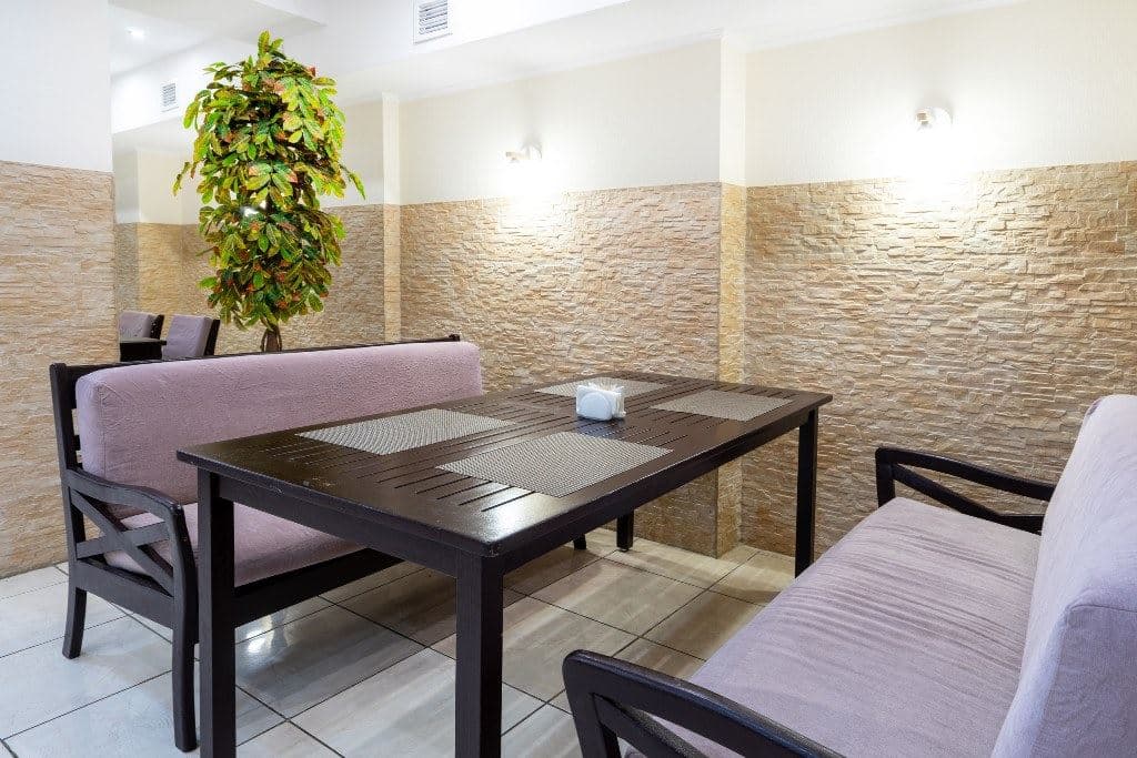 restaurants-restaurant