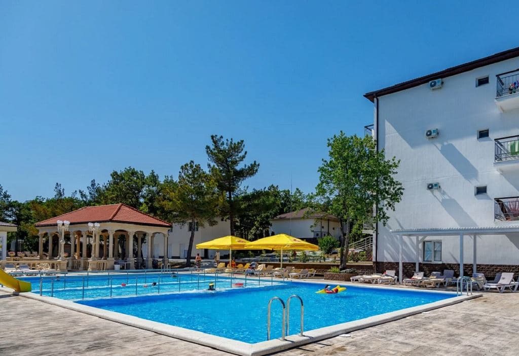 pools-outdoor-pool