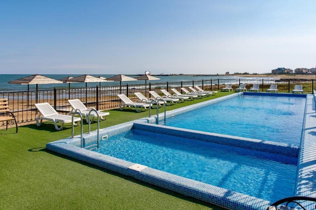 pools-outdoor-pool
