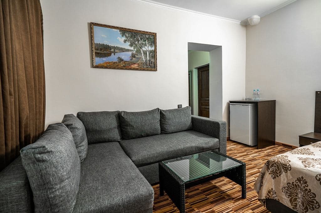 rooms-2-standart-with-balcony-and-ext-bed