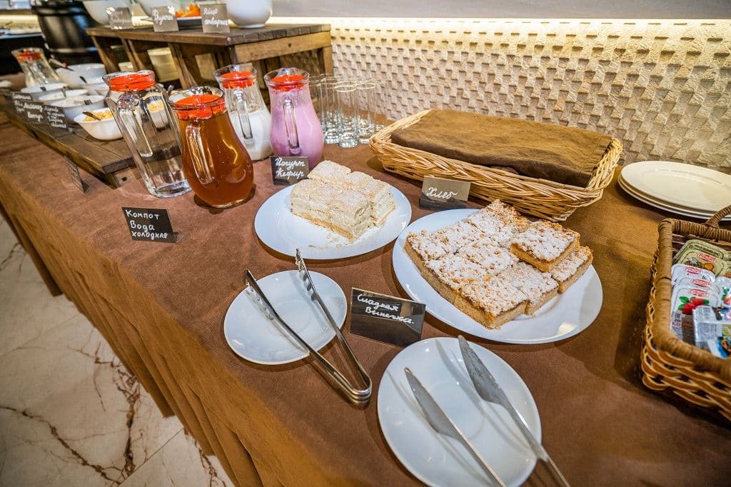 restaurants-restaurant