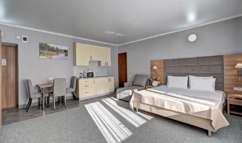 rooms-triple-family-supperior-with-balcony