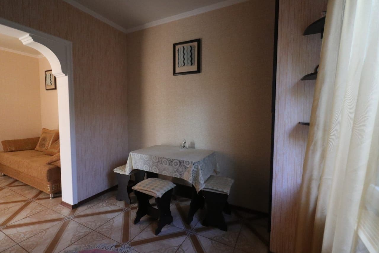 rooms-3bed-2room-cottage-with-kitchen