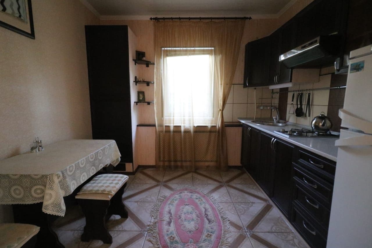 rooms-3bed-2room-cottage-with-kitchen