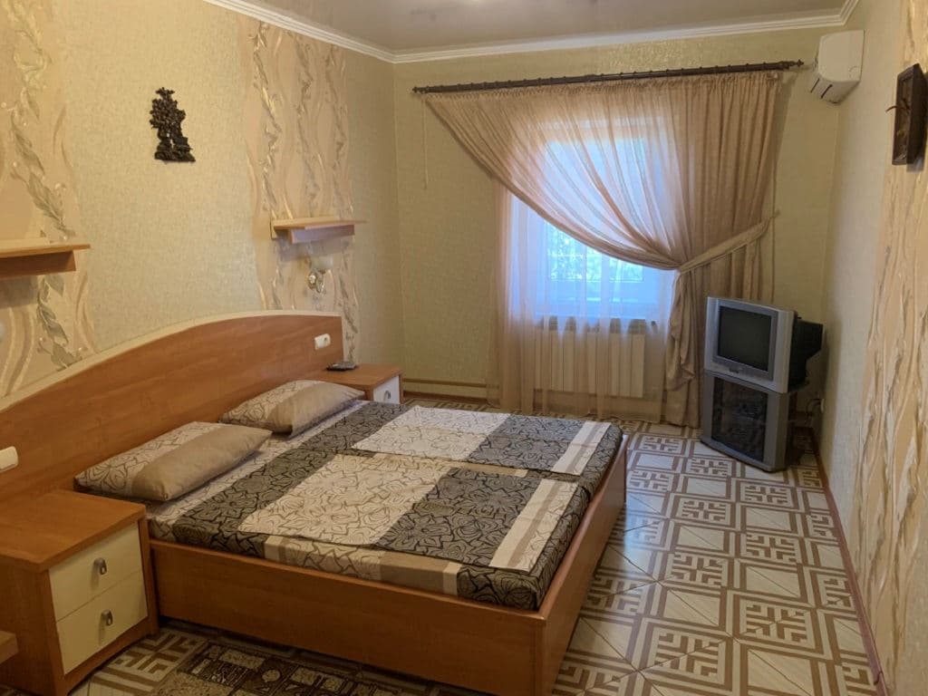 rooms-4bed-2room