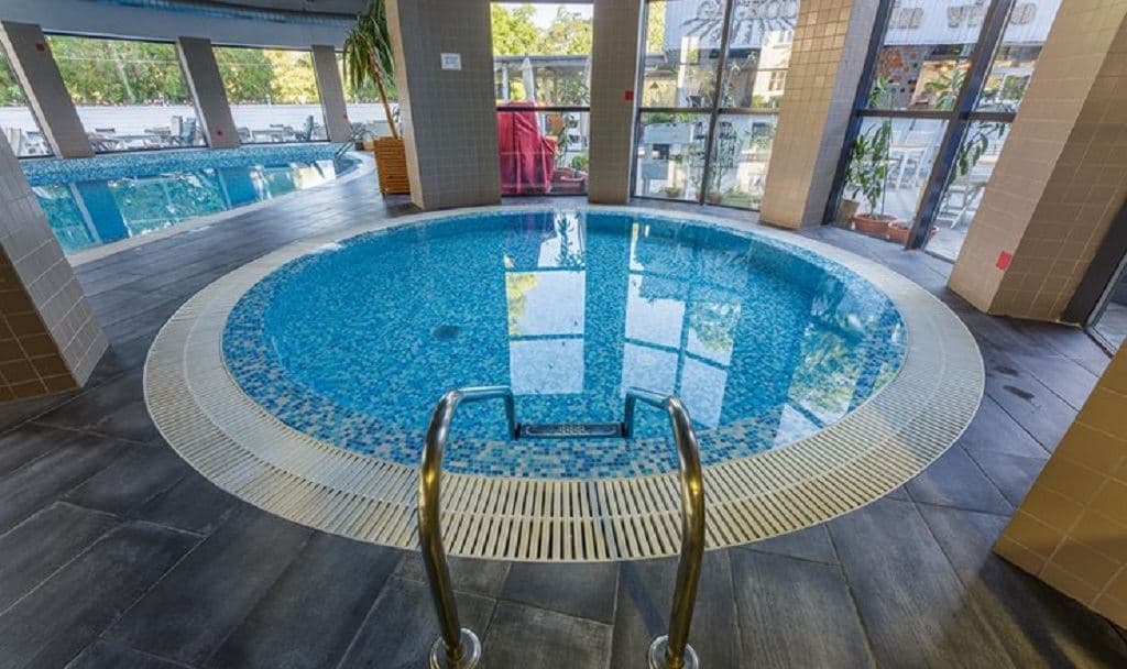 pools-indoor-pool