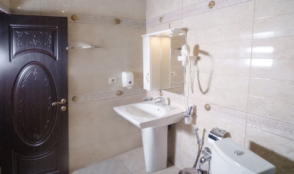 rooms-luxe-two-room
