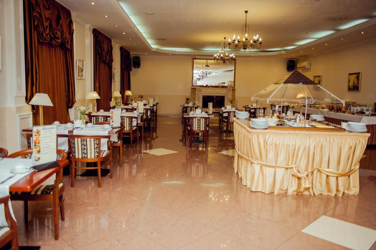 restaurants-restaurant