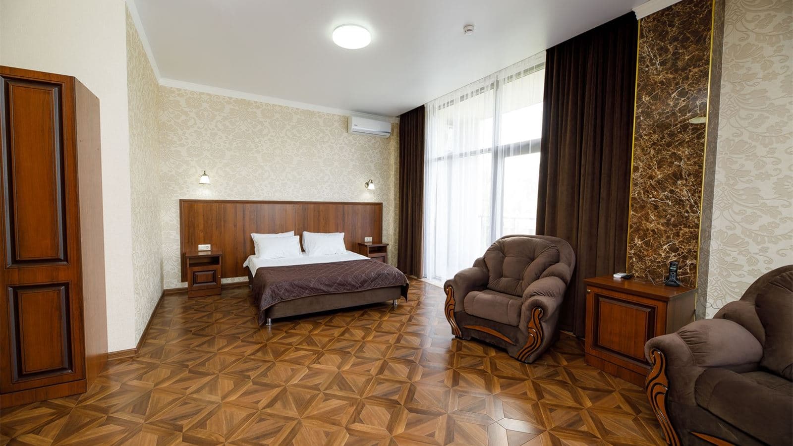 rooms-apartments