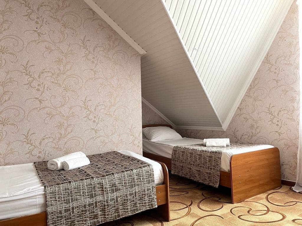 rooms-2economy