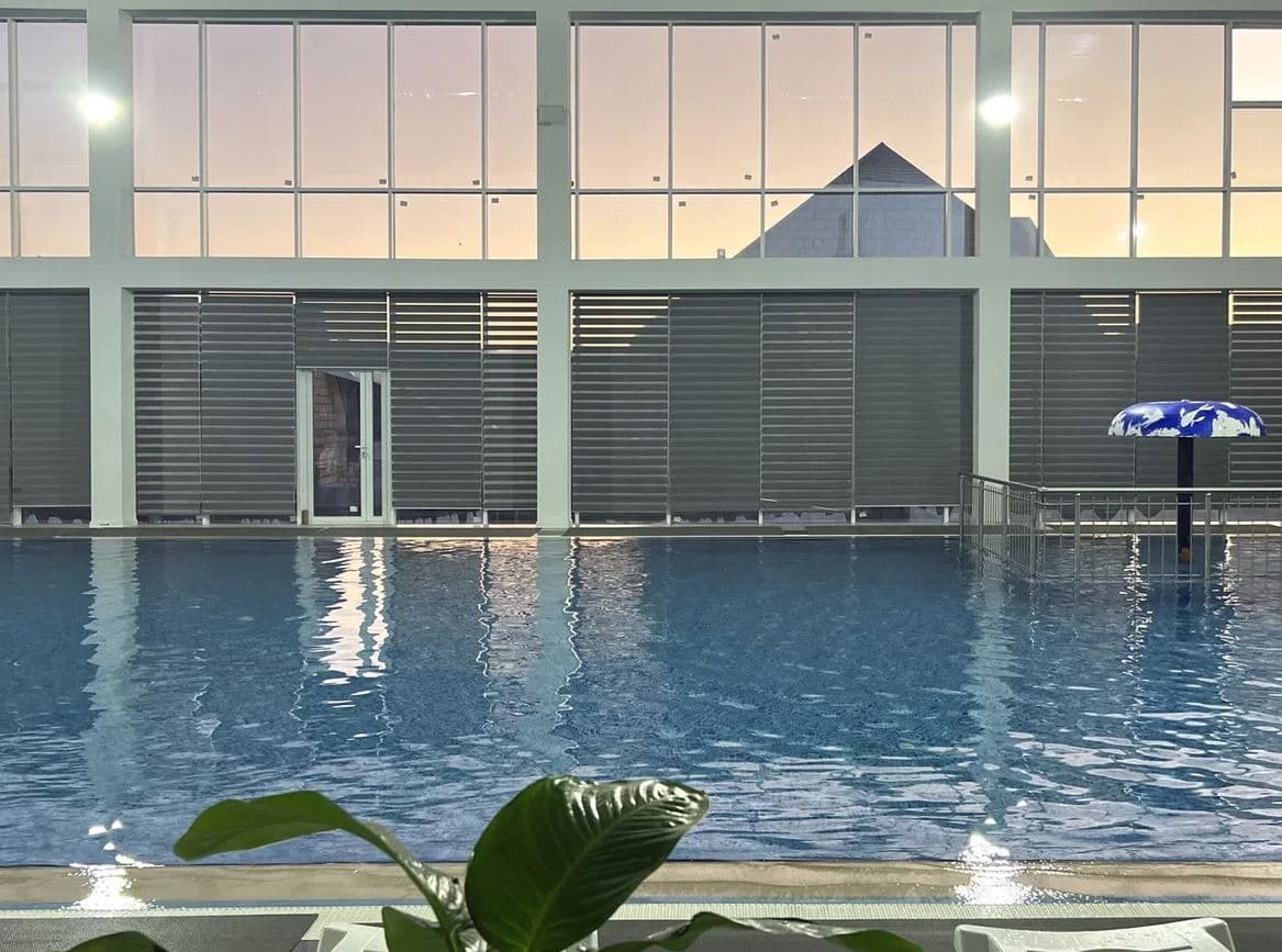 pools-indoor-pool