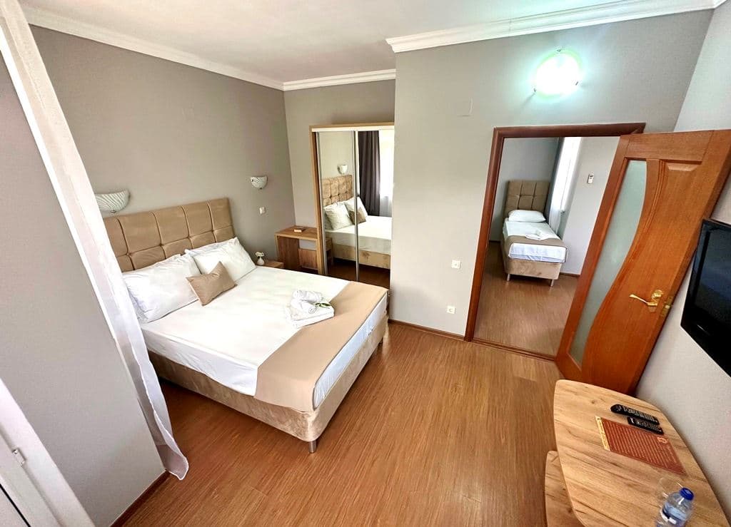 rooms-2-rooms