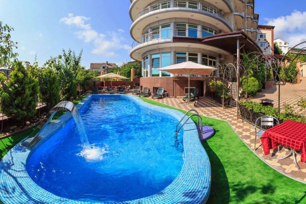 pools-outdoor-pool
